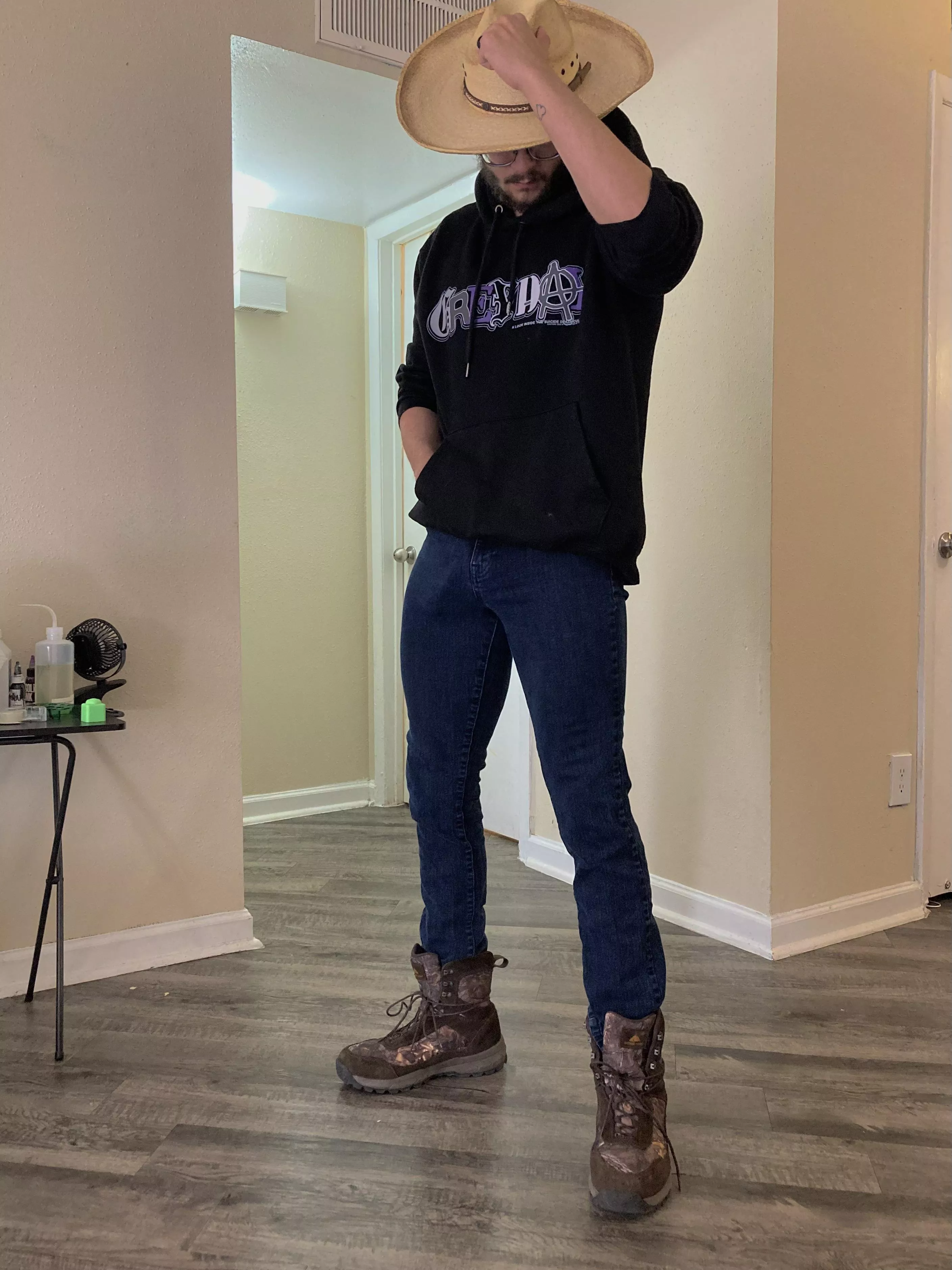 cowboy in jeans? and a big cock? nice. 