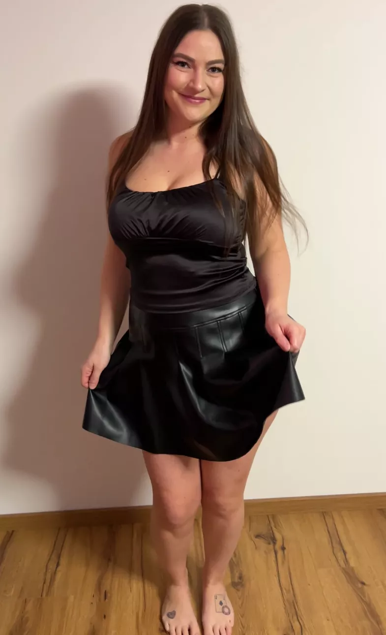 Do you like my leather skirt