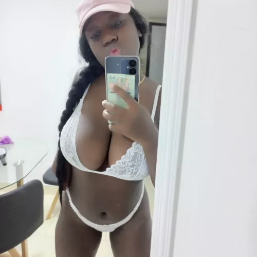 Do you like what I'm wearing ?