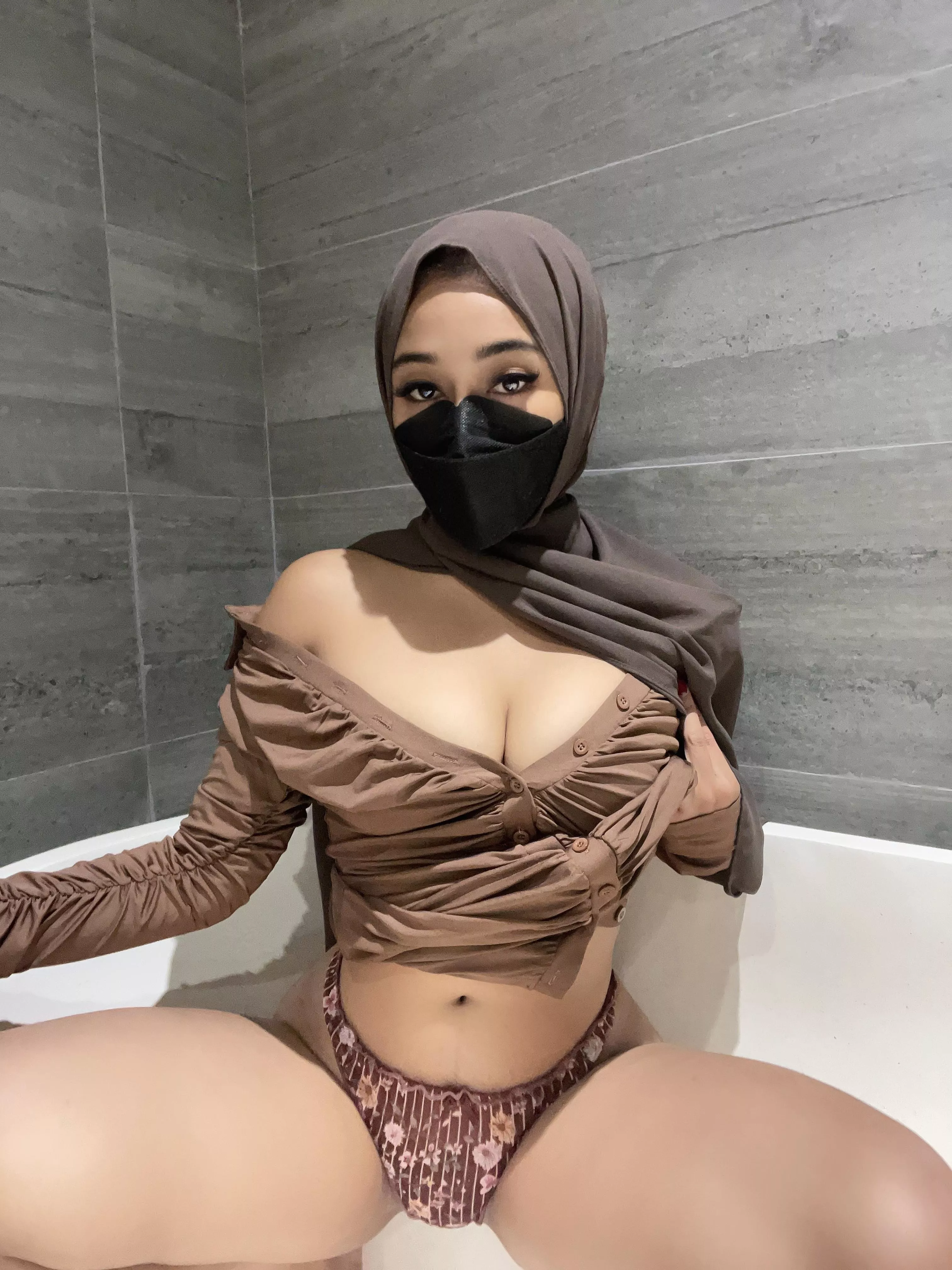 Lick me ’till ice cream, get it