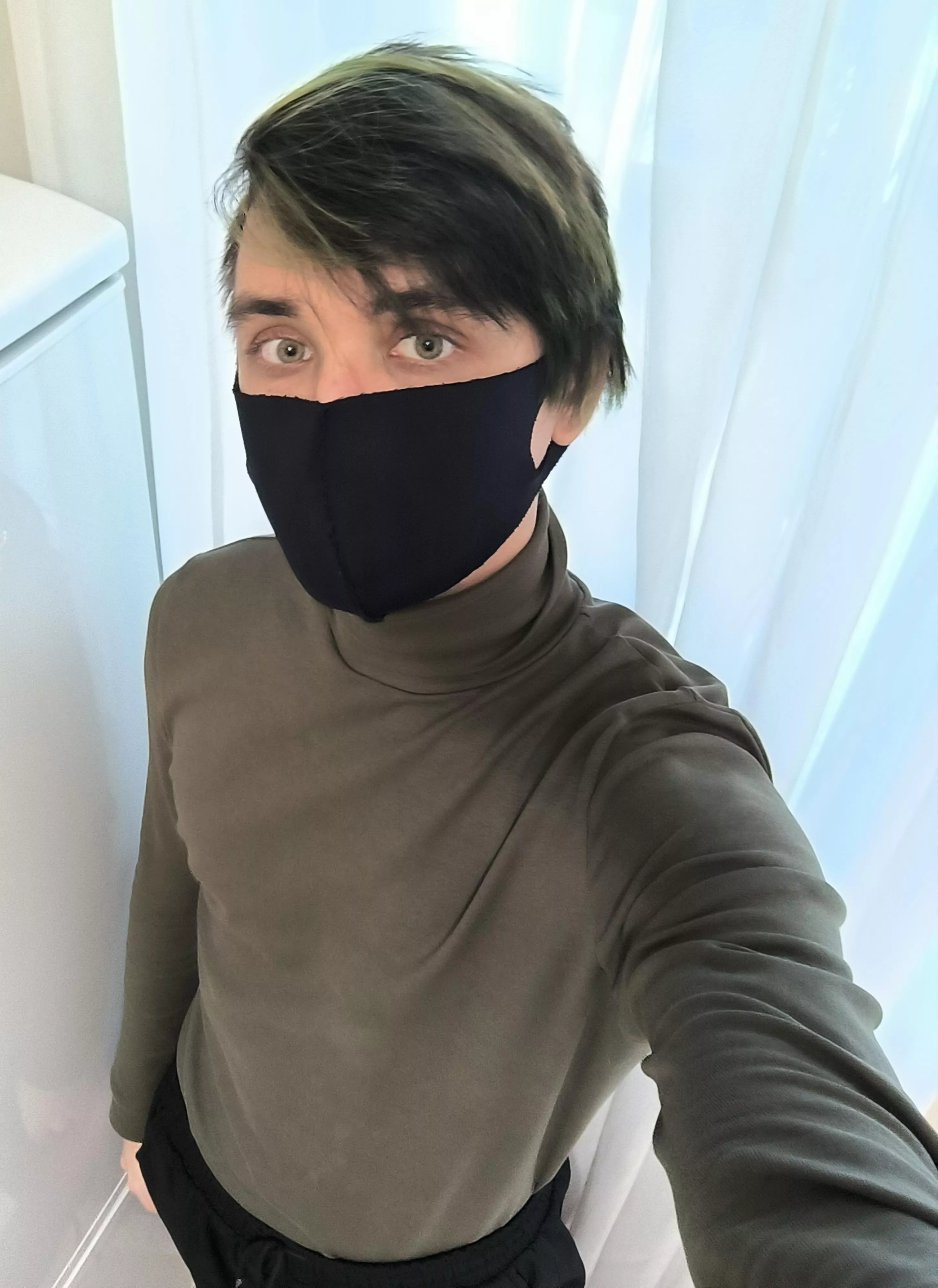 Looking for friends (serious!)