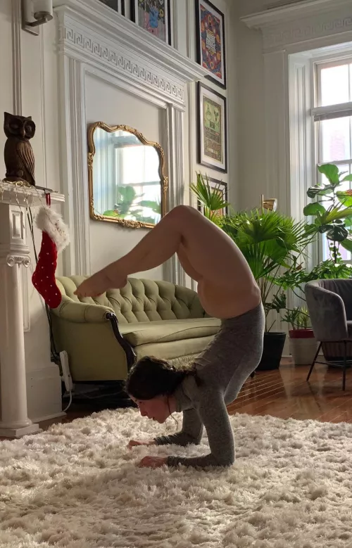 Namastay in my panties all day (F)