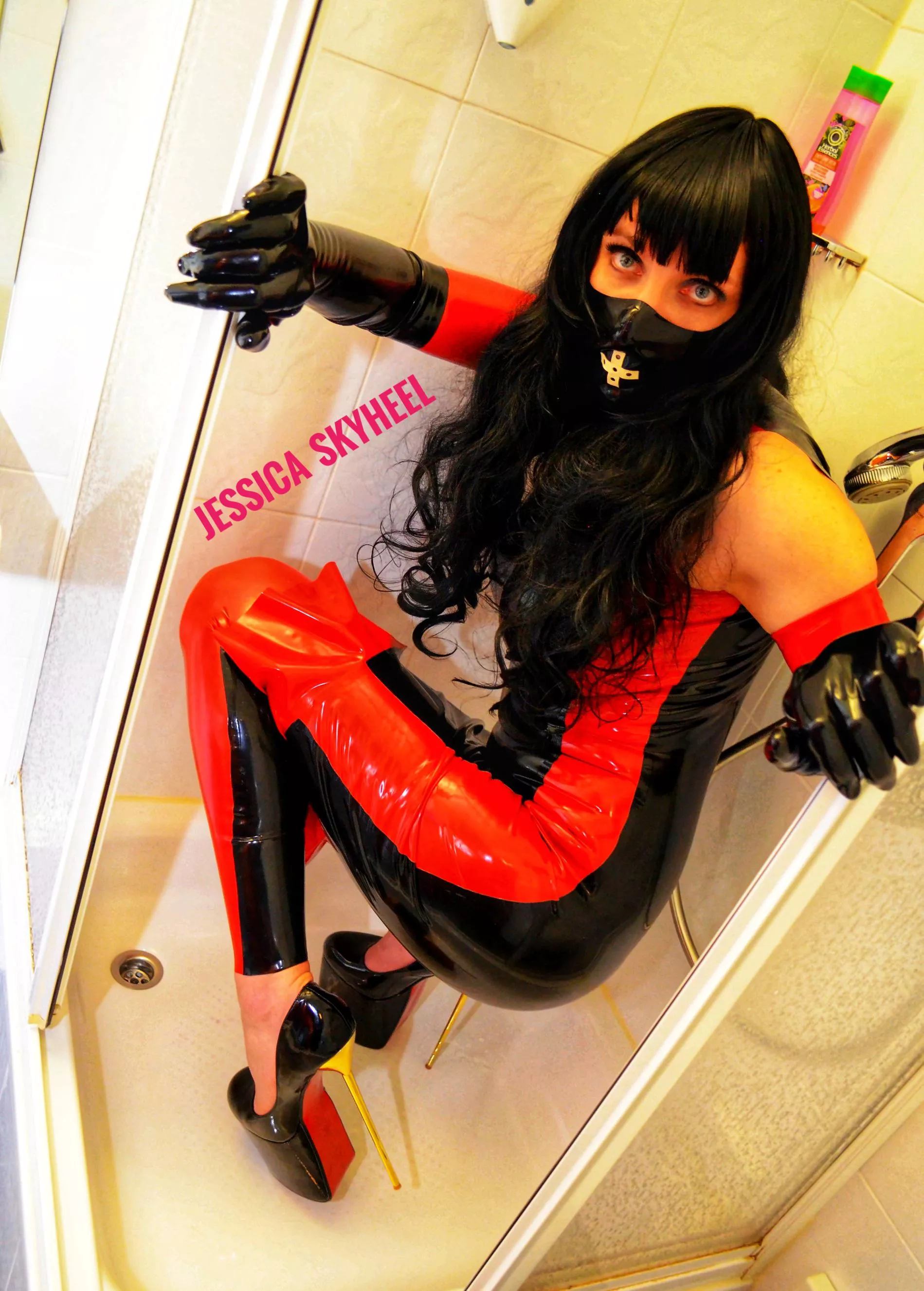 Shiny outfit, shiny day