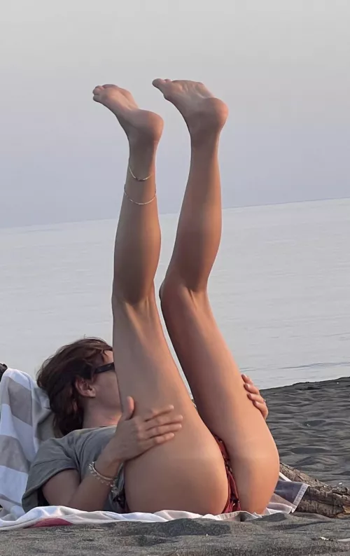 The day on the nude beach is on the end. Getting ready to leave but wife, MILF 39, likes to show what she needs. Just for them to know for the next time.  