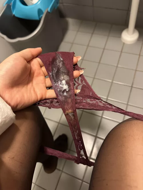 There’s so much cream sometimes I wish there was less 🫠