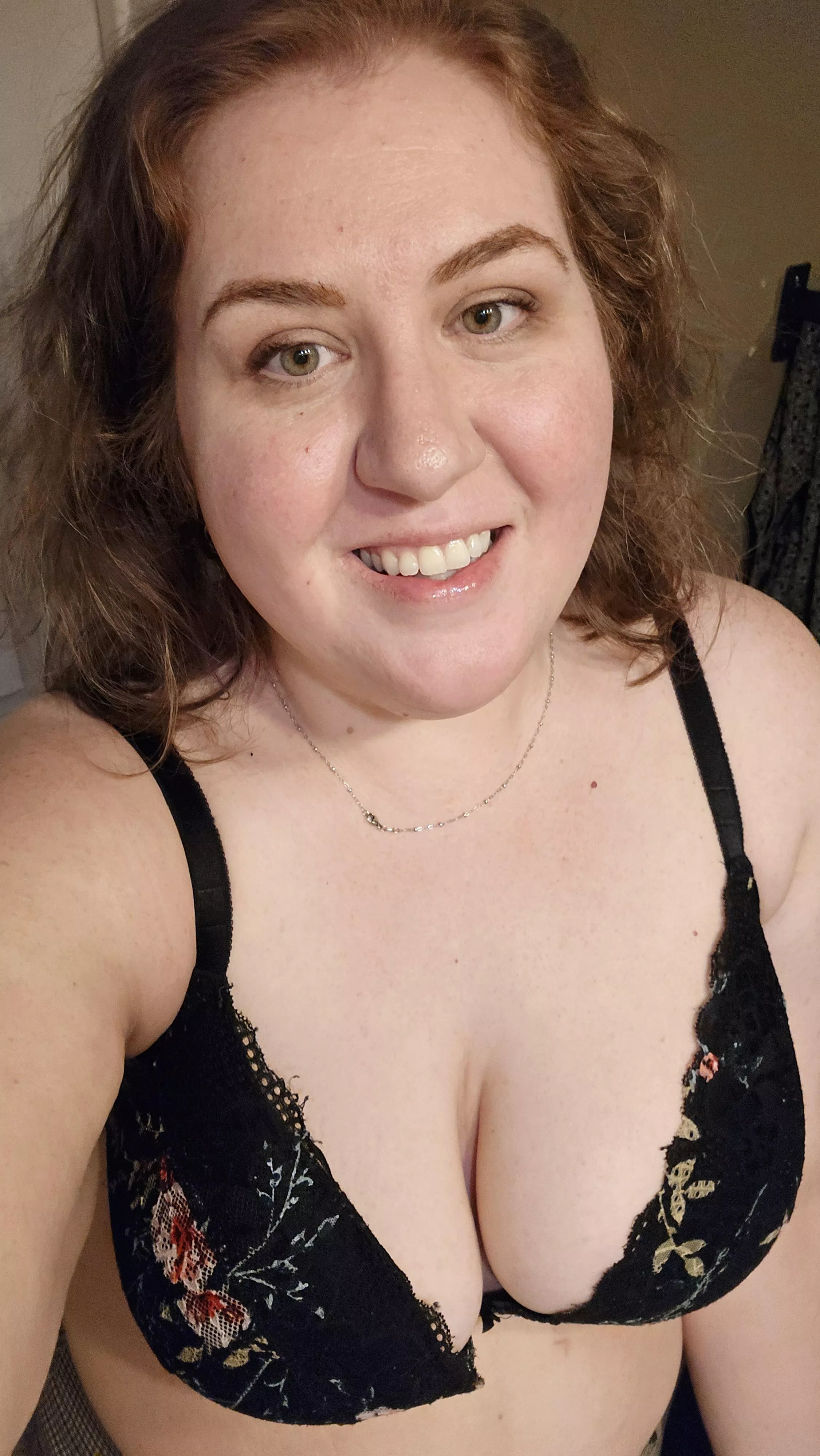 Why do I feel so gosh darn awkward about pictures of me smiling 🙃