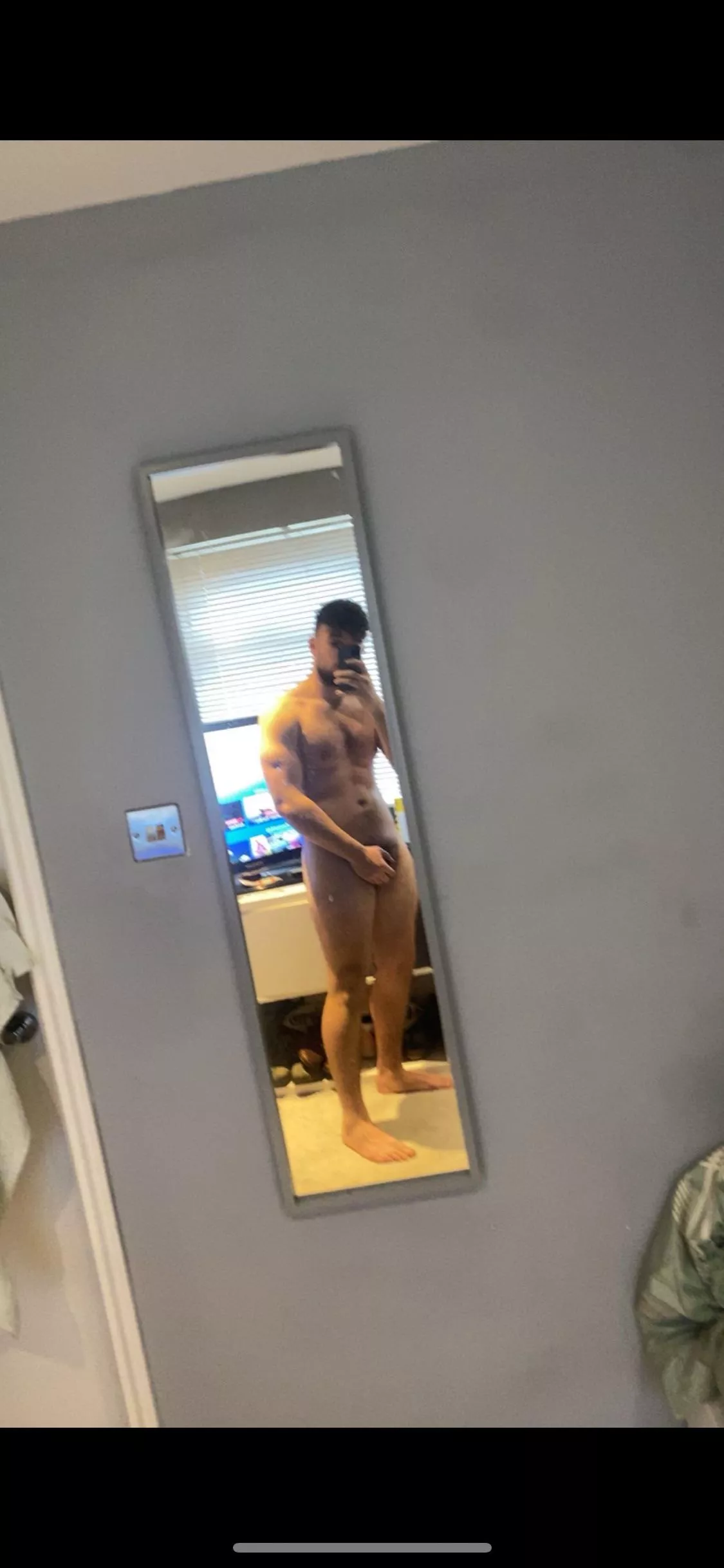 20 dom top. Twinks add me and be my slave. I love feet 🦶🏼 sc: calmandley05