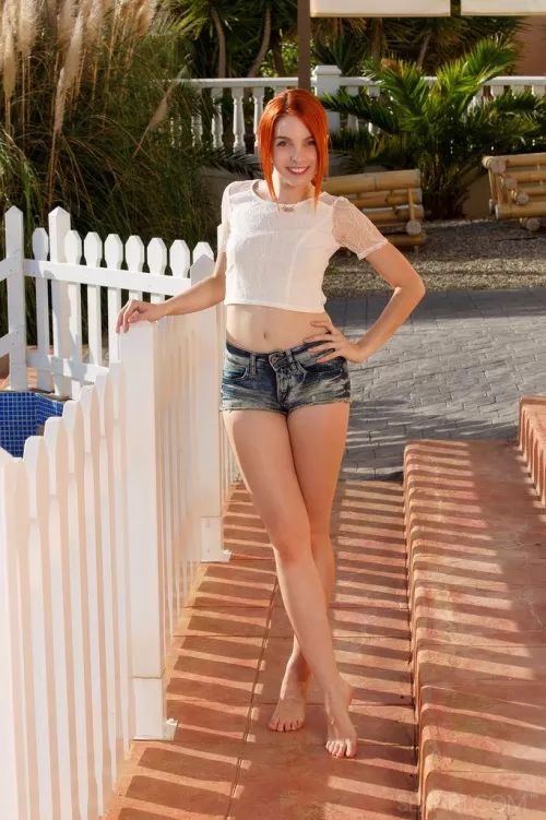 Come join me by the pool