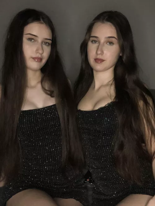 Double the fun with us😈 We look so innocent here but wild inside🥵🍌