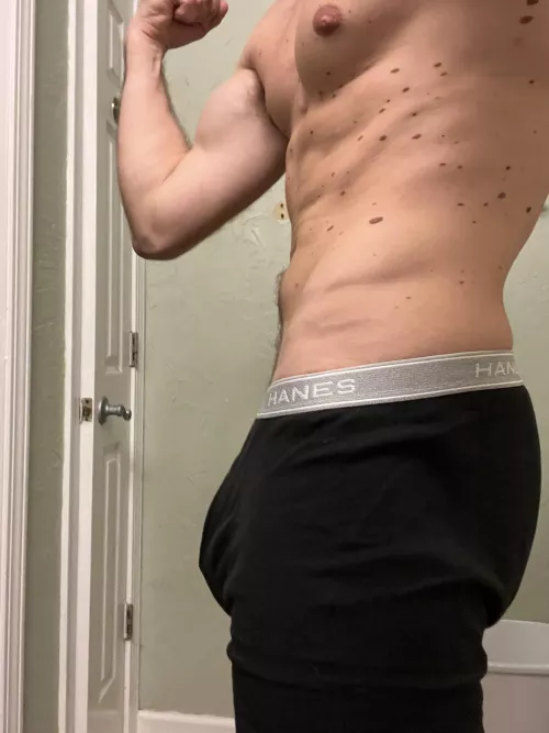 Gamer boyfriend needs an edate