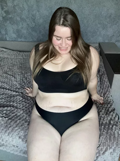 I'm the sweetest dessert🍩