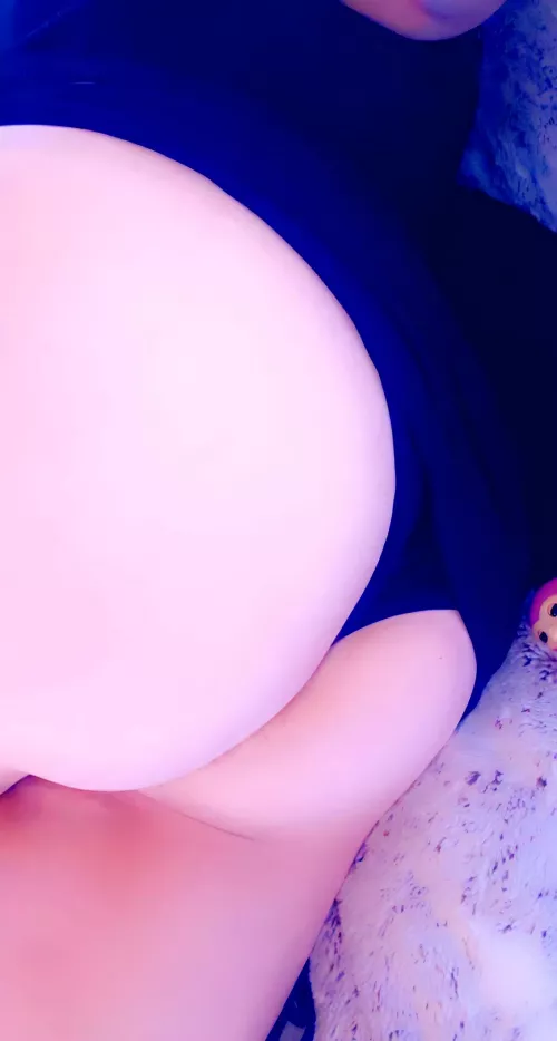 It’s been a long work week and I’m ready to have a seat!