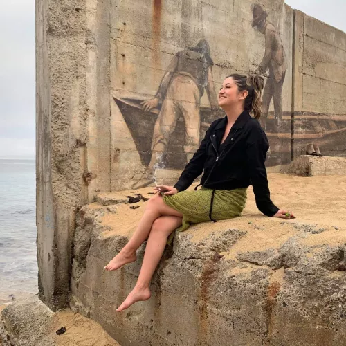 smoking a j at the beach makes me happier than anything