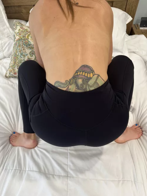 Someone loves Frog Pose!