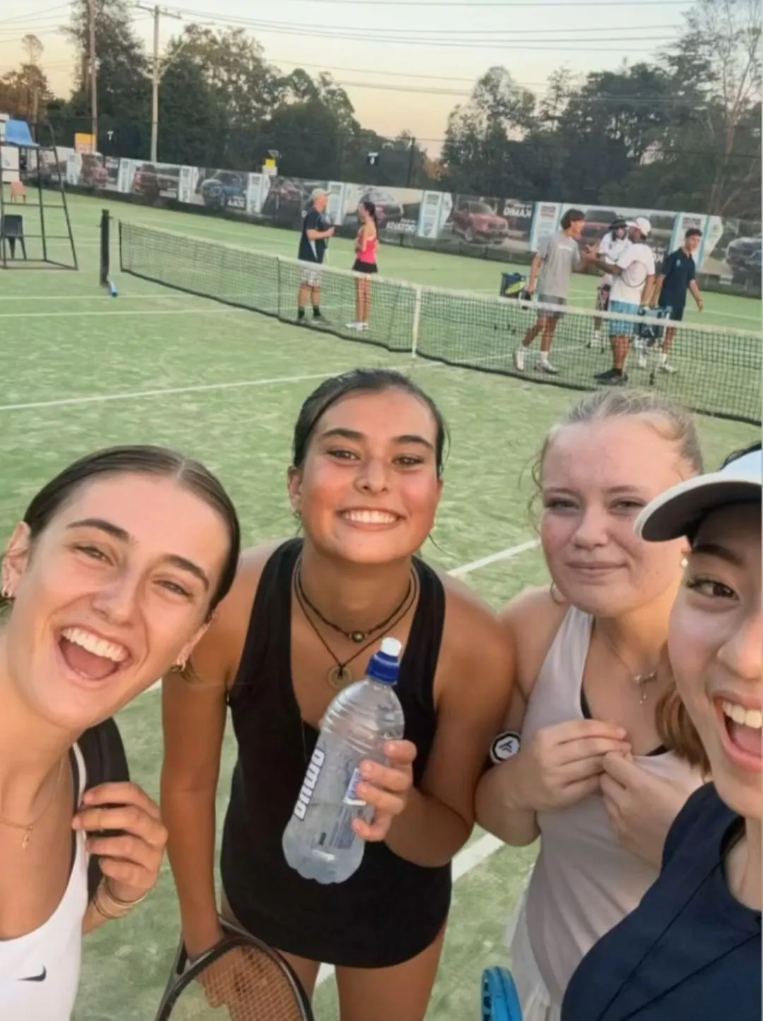 Tennis babes. Which one are you choosing after a sweaty match [4]