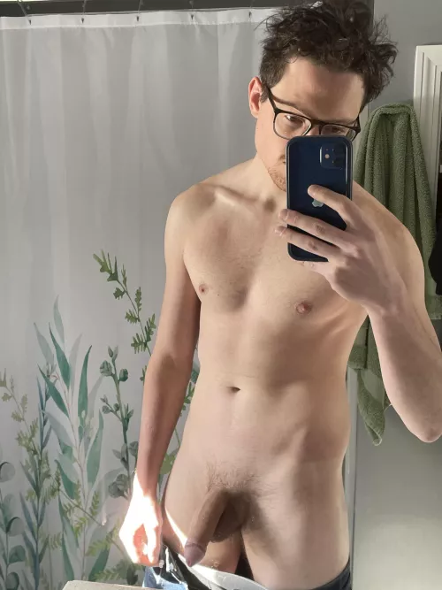 Wish my body had more definition but maybe I’m someone’s cup of tea