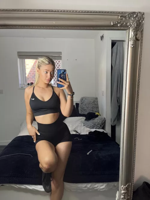 Ever wondered how I manage to make a crop top look this good?