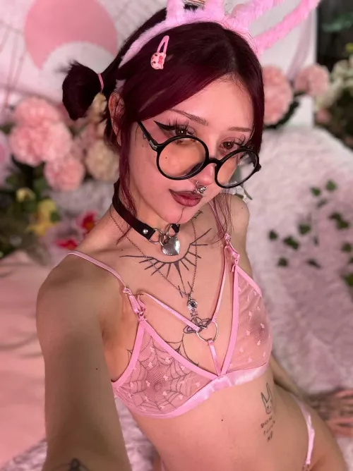 I promise to be a very good girl, Master