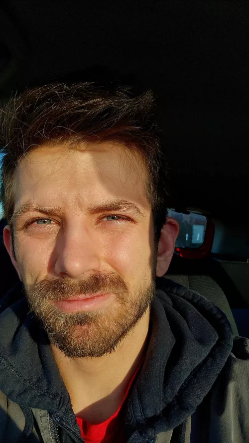 It's Friday so now you gotta hangout with me.