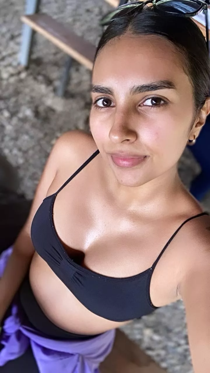 My go to outfit and my fave crop top.