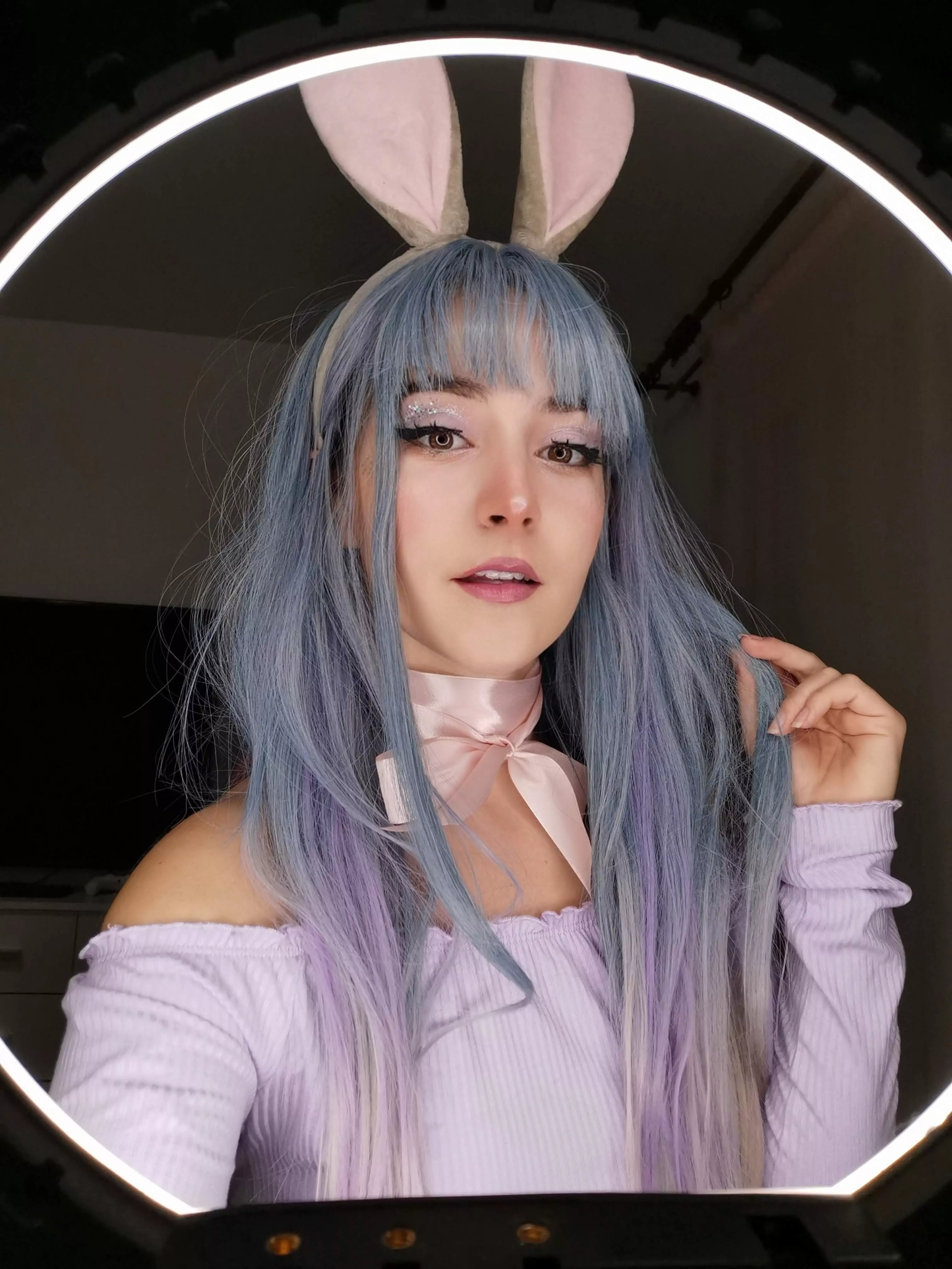 Would you like to keep me company? Please 