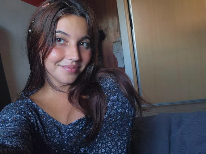 Would you marry a cutiepie that cooks for you? Make the best birria <3