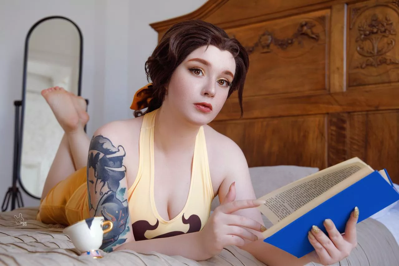 Belle (Akemi013) [Comfy Disney Princess]