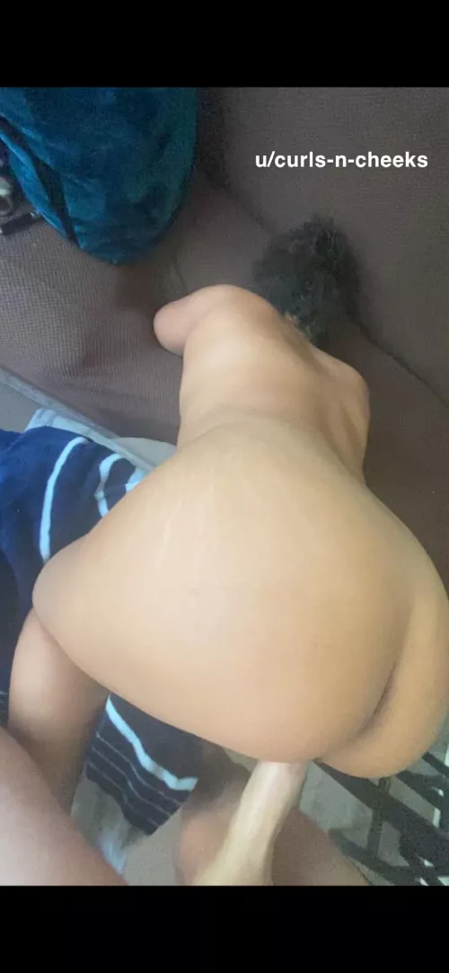 do white boys appreciate booty stretch marks? 