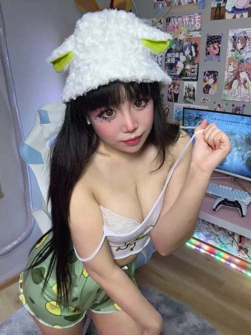 Do you think the gaming chair can handle us?