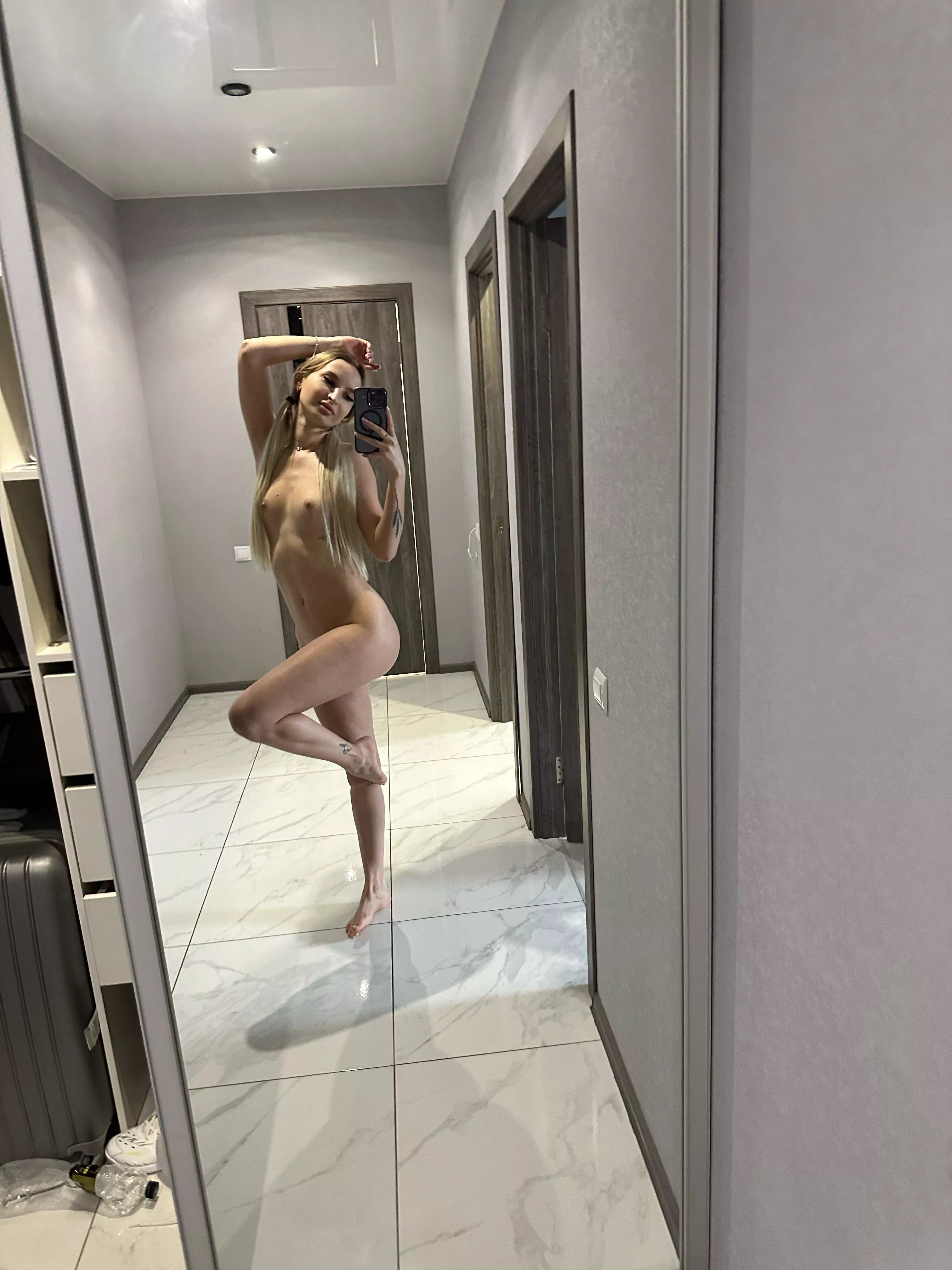 (F) After class I relax by taking a selfie in the mirror