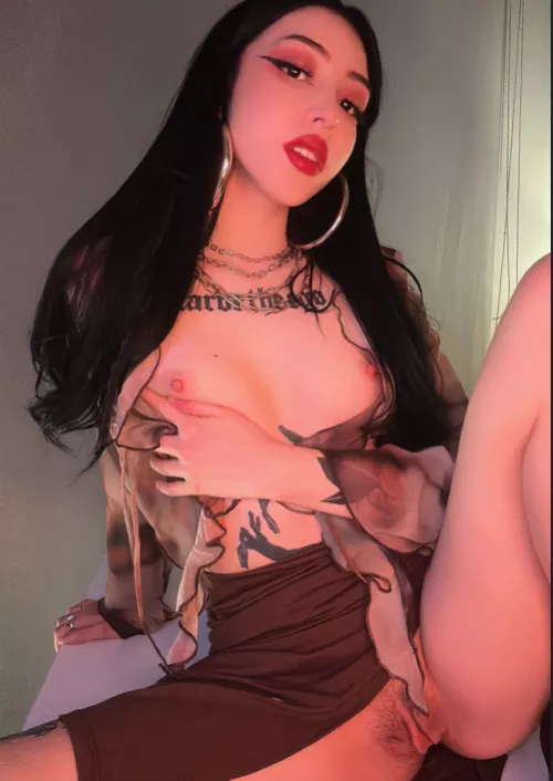 I'm sitting in front of you on a table in a restaurant almost naked. That means it's time to take me back to my house