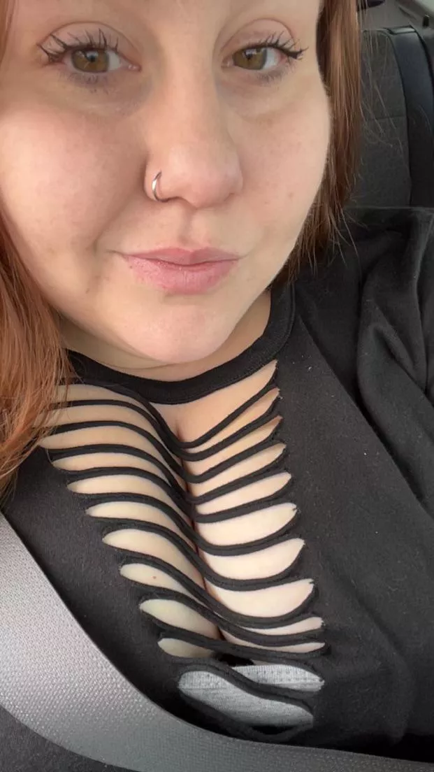 It was beautiful out today! The sun really highlighted my dsl 🤣