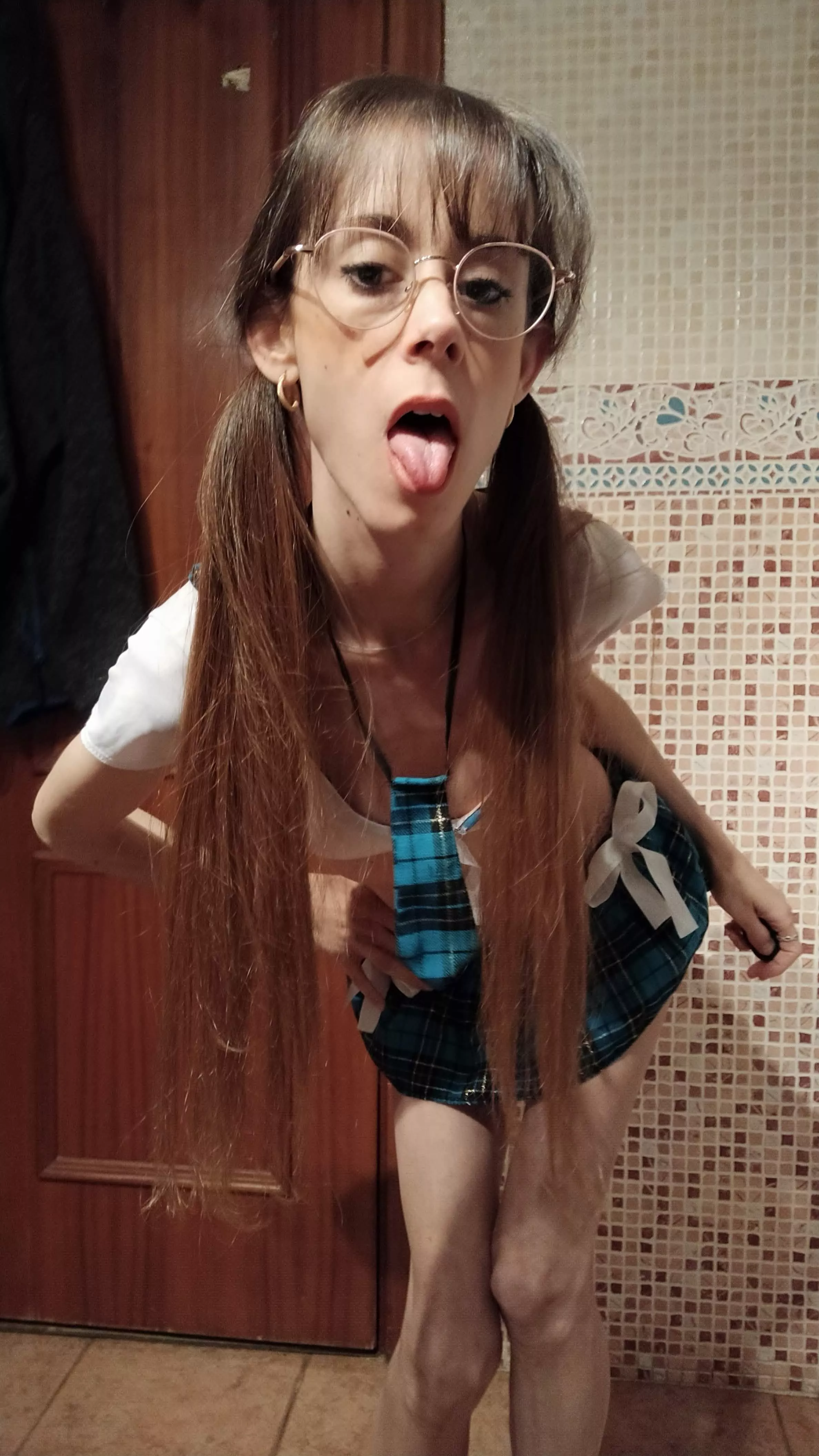 short skirt to play?