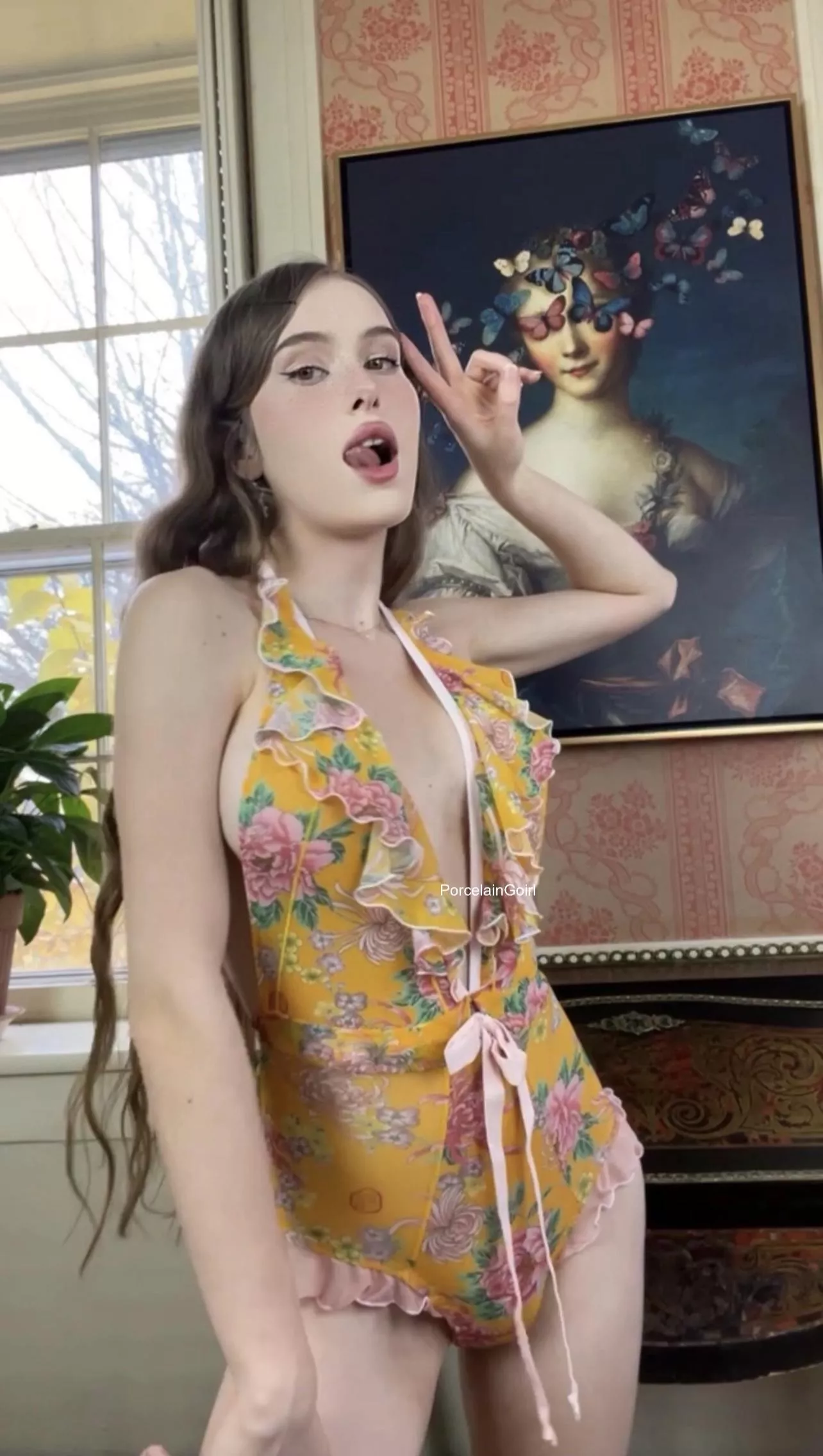 Want to dive into my modest bulge? 🌸