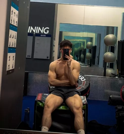 alone in the gym [m] 