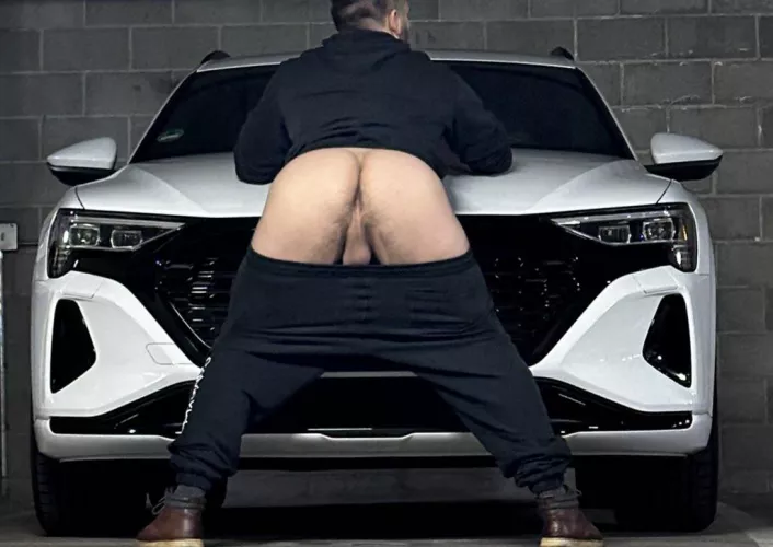 Meet me in the parking garage (31)