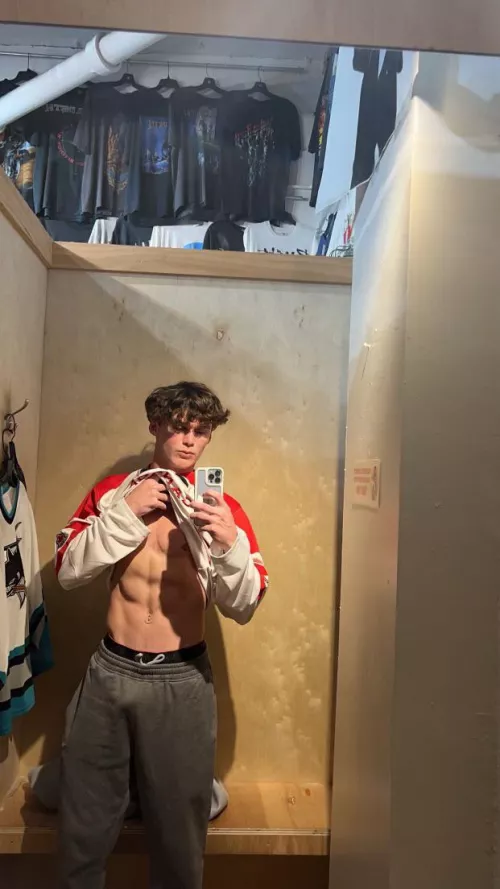 Sneak in the changing room with me ;)