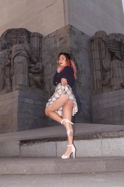 Upskirt on public ⁠♡