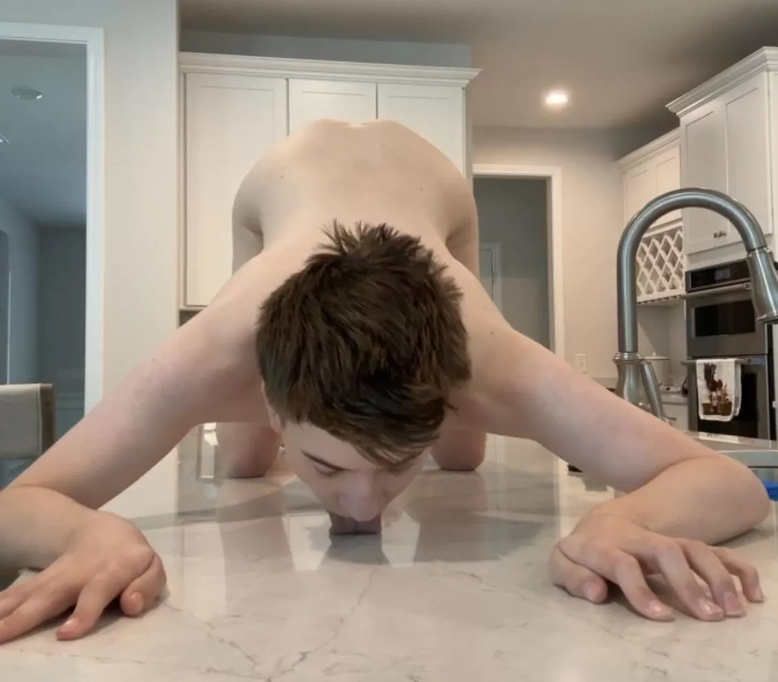 What Caught Your Eye First? 