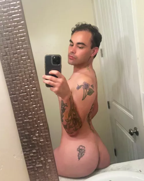 Daddies boy is back 😋