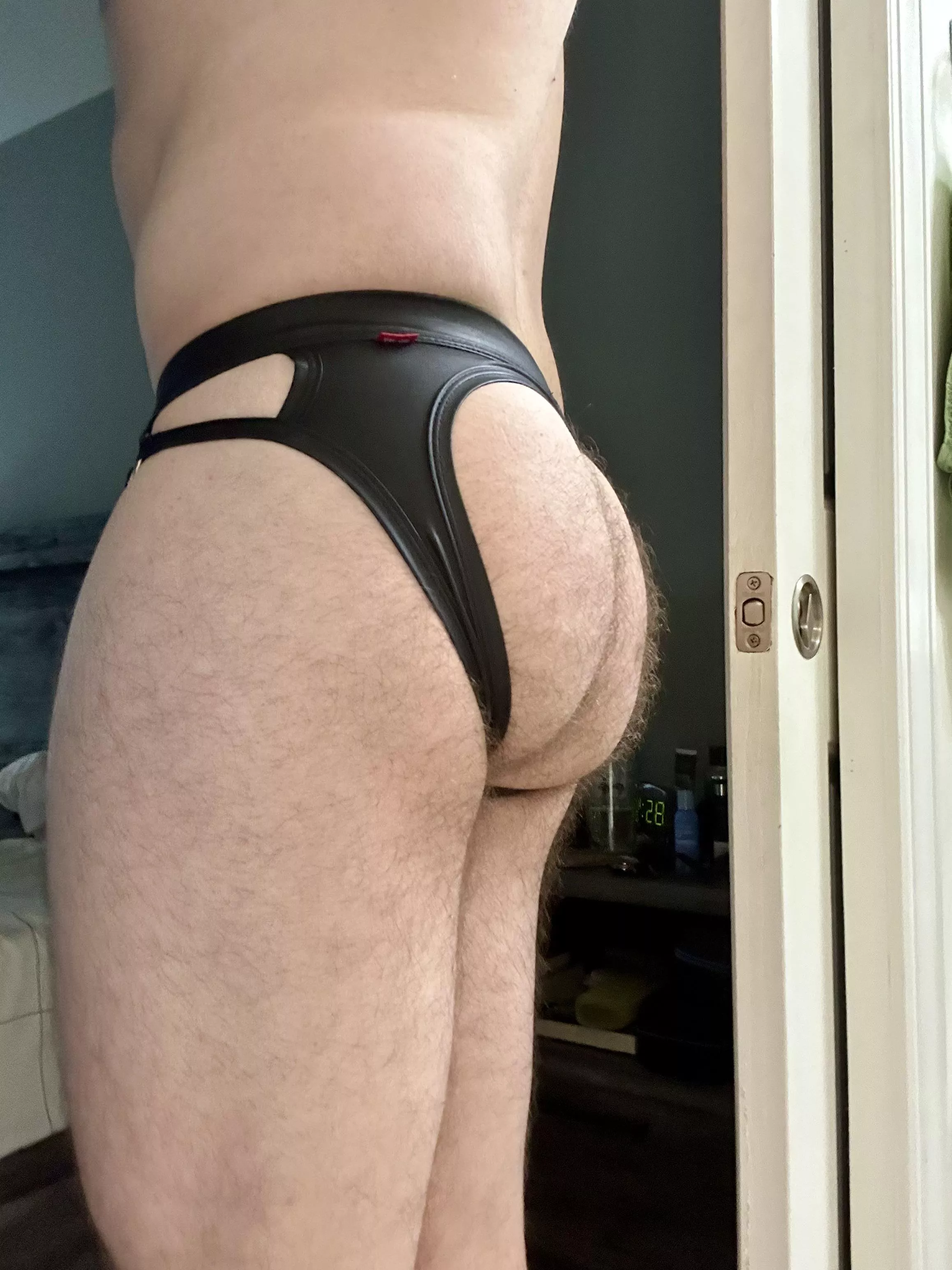 Does this leather make my ass look fat?