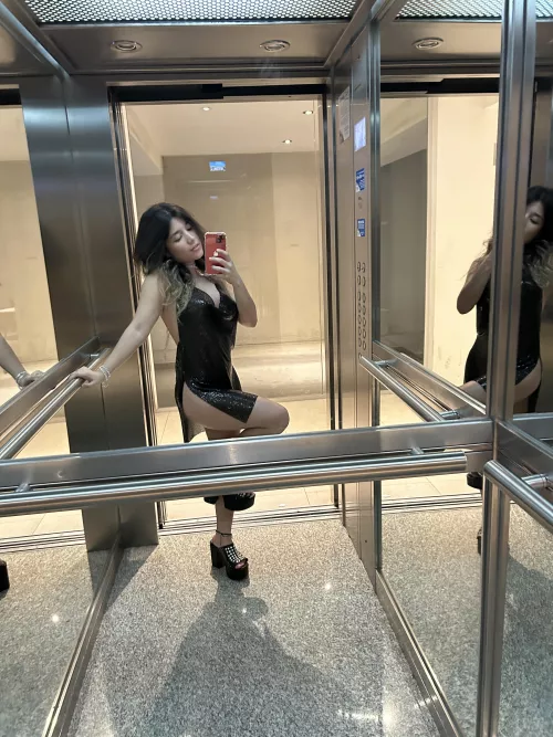 Going out with my tight little dress 😉