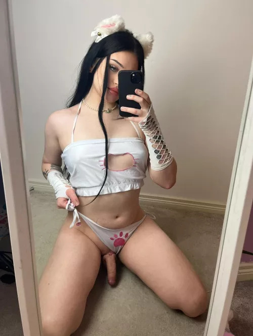 Have you ever wanted to suck a girldick before? 