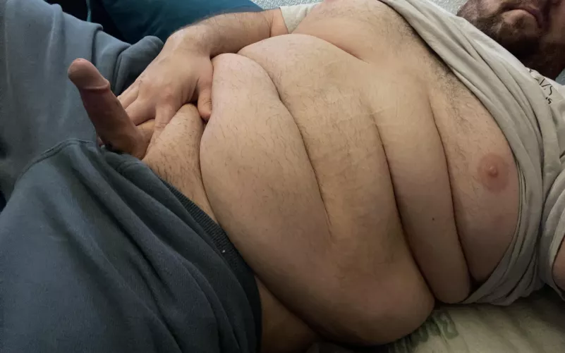 Just a big hairy guy that loves to fuck