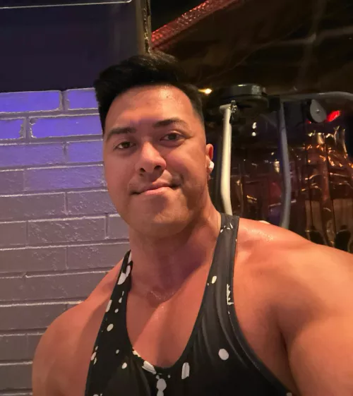 Swolfie at the new NYC gym