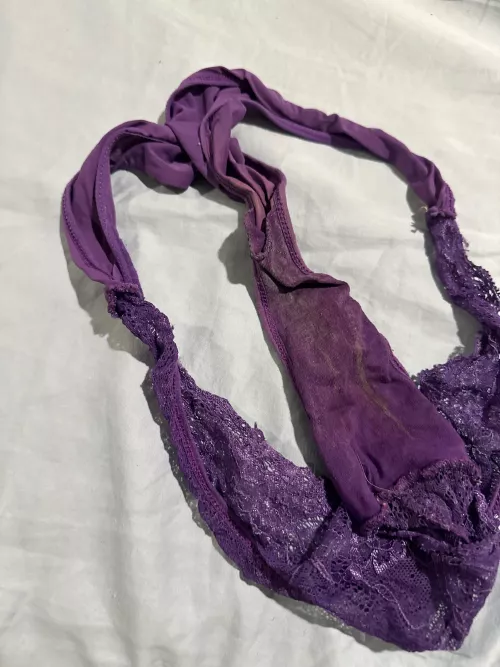 Wife’s multiple creampie panties very crusty and smelly 