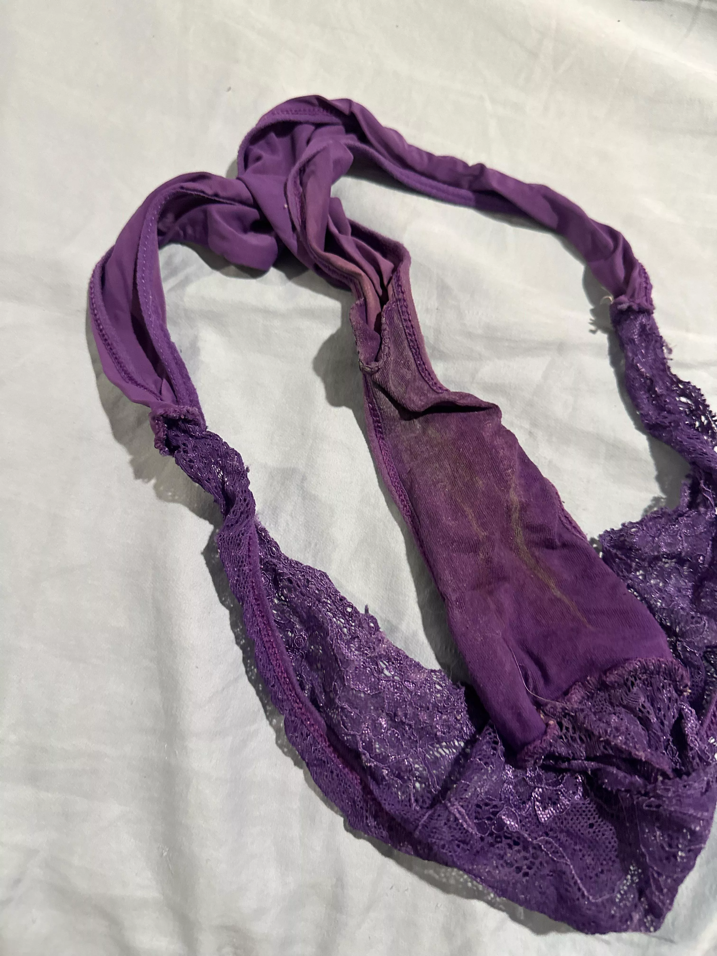 Wife’s multiple creampie panties very crusty and smelly 