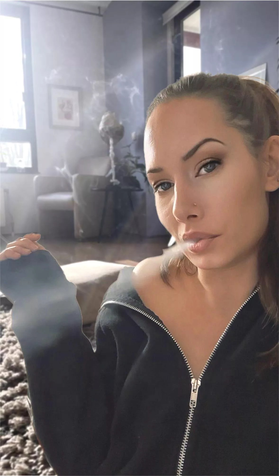 🤍💨 come say hi 