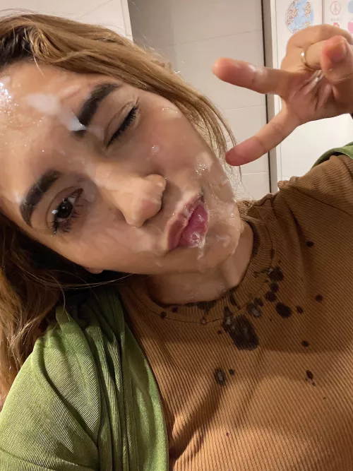 I asked my neighbor for some milk, but I think he didn't quite get what I meant 🙈