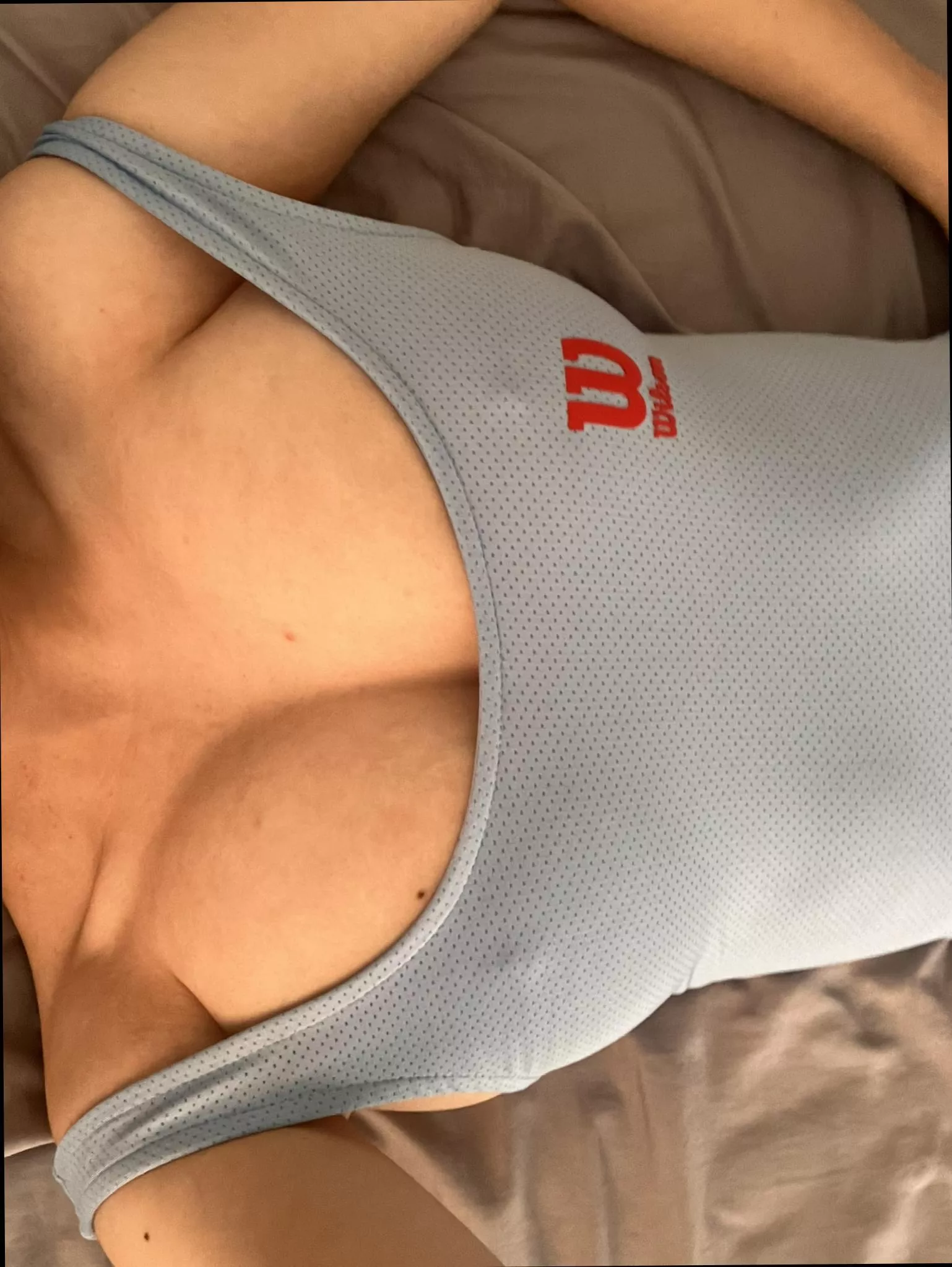 Just imagine having this naughty roommate